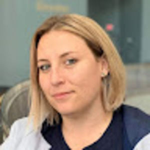 Meet your Posher, Corinne